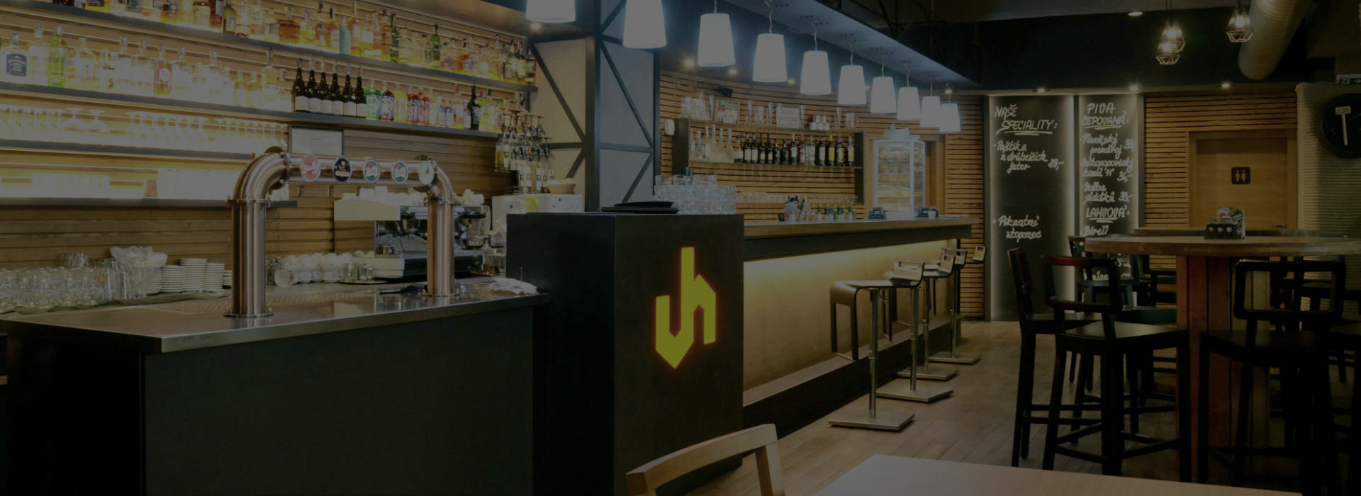 Restaurace U Holiše, Praha 7 Restaurace U Holiše v industriálním prostředí Holešovic